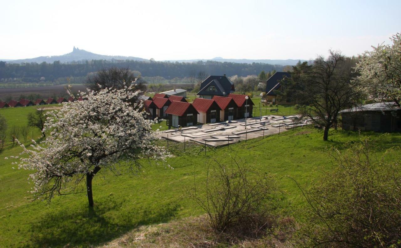 Camping V Raji - Palda Hotel Rovensko pod Troskami Exterior photo